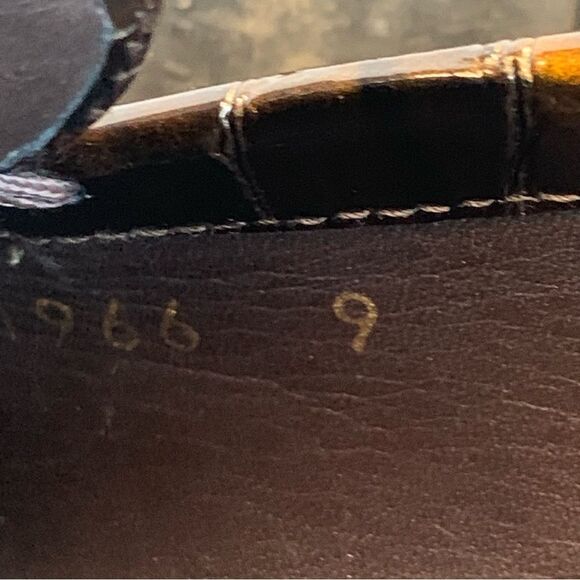 Stuart Weitzman for Russell and Bromley Brown croc embossed tassel loafers Sz 9 - Picture 7 of 9